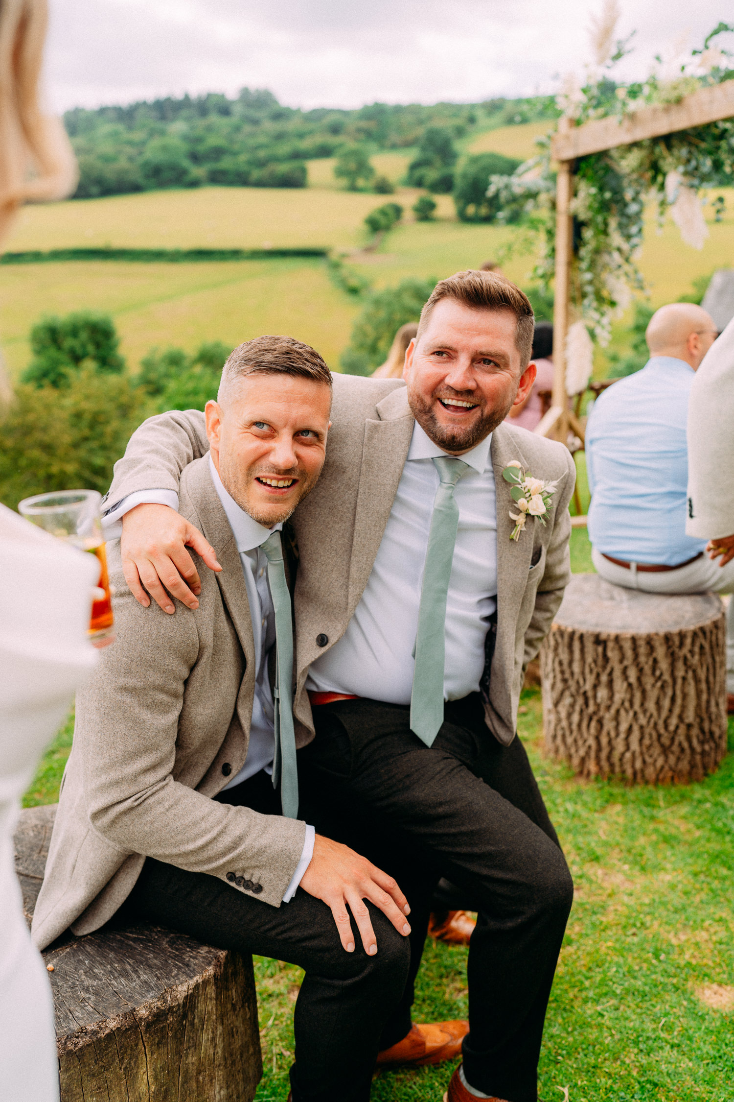 HUW SAM SUGARLOAF BARN WEDDING 016 HUW SAM SUGARLOAF BARN WEDDING 016